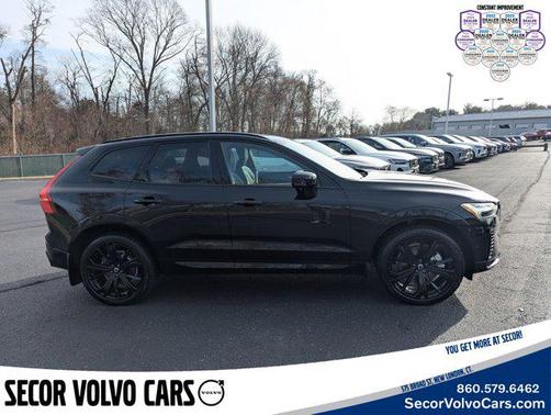 2025 Volvo XC60 Plug-In Hybrid Ultra Black Edition