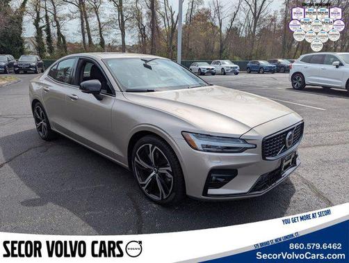 2024 Volvo S60 Ultimate Dark Theme