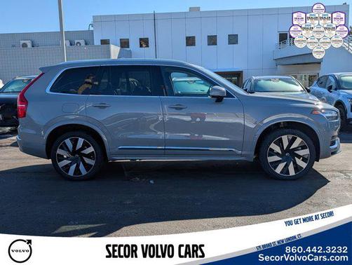 2024 Volvo XC90 Recharge Plug-In Hybrid Plus Bright Theme