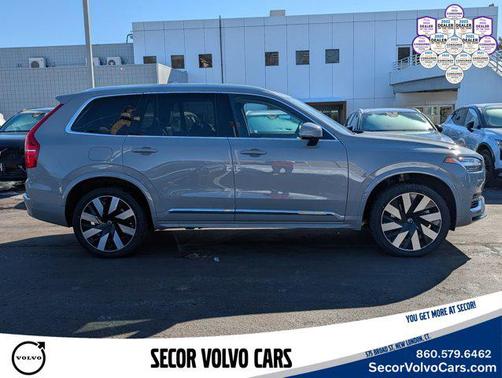 2024 Volvo XC90 Recharge Plug-In Hybrid Plus Bright Theme
