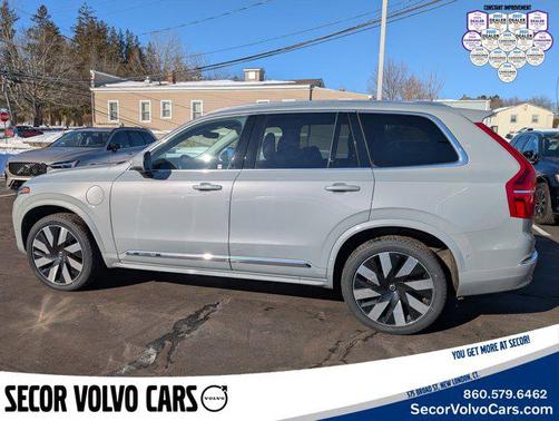 2024 Volvo XC90 Recharge Plug-In Hybrid Plus Bright Theme