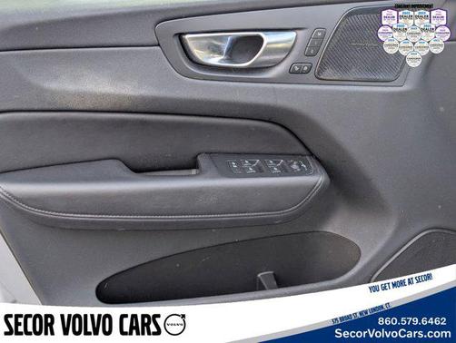 2023 Volvo XC60 Plus Bright Theme