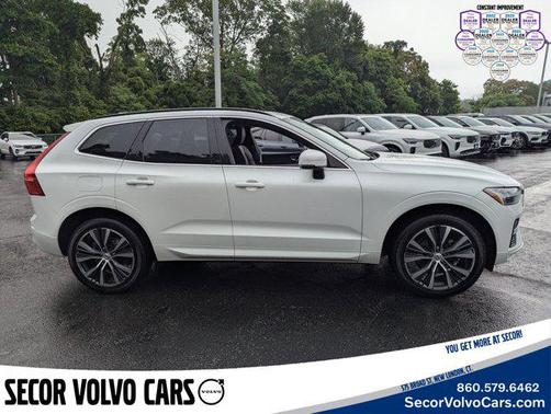 2022 Volvo XC60 Momentum