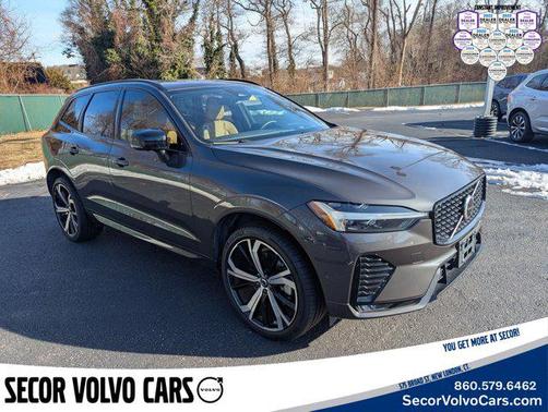 2023 Volvo XC60 Ultimate Dark Theme