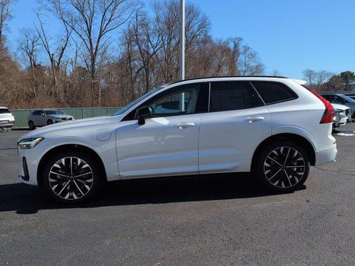 2026 Volvo XC60 Plug-In Hybrid Ultra, T8 AWD Electric/Gasoline, Dark