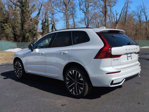 2026 Volvo XC60 Plug-In Hybrid Ultra, T8 AWD Electric/Gasoline, Dark