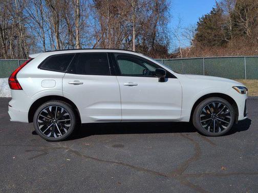 2026 Volvo XC60 Plug-In Hybrid Ultra, T8 AWD Electric/Gasoline, Dark