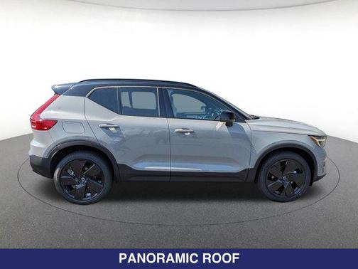 Vapour Grey Metallic 2026 Volvo XC40 Black Edition Ultra, B5 AWD Gas (mild hybrid)