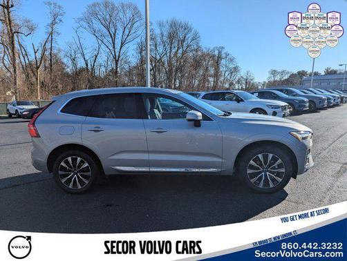 2023 Volvo XC60 Plus Bright Theme