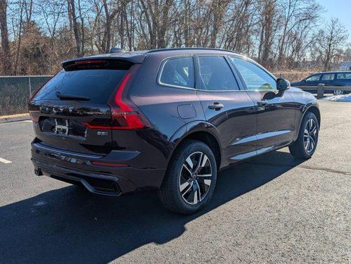 2026 Volvo XC60 B5 Plus