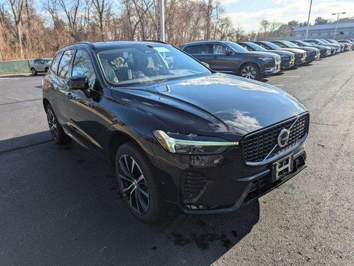 2025 Volvo XC60 B5 Plus