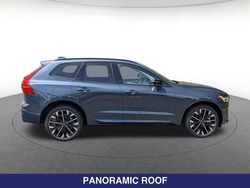 Denim Blue Metallic 2026 Volvo XC60 Plug-In Hybrid T8 Ultra