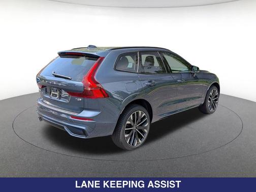 Denim Blue Metallic 2026 Volvo XC60 Plug-In Hybrid T8 Ultra