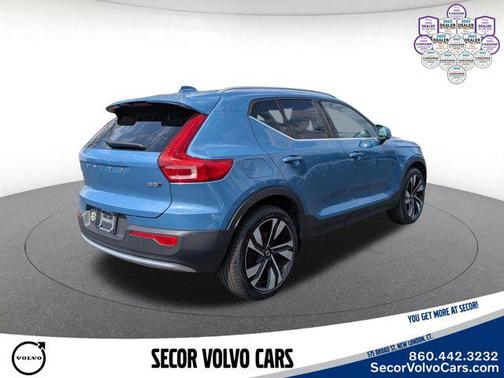 Fjord Blue Metallic 2023 Volvo XC40 Plus Bright Theme
