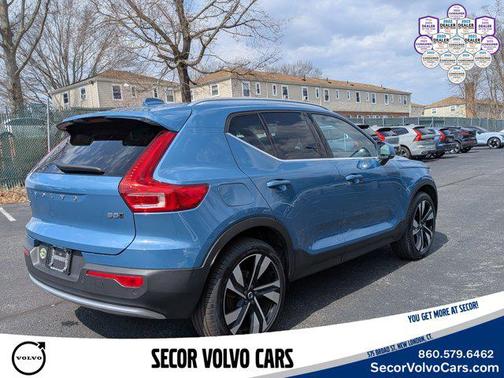 Fjord Blue Metallic 2023 Volvo XC40 Plus Bright Theme