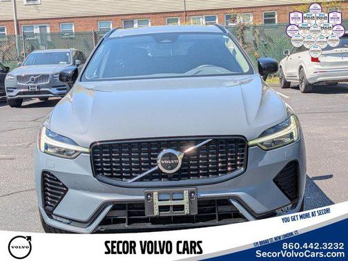 Thunder Gray Metallic 2023 Volvo XC60 Plus Dark Theme