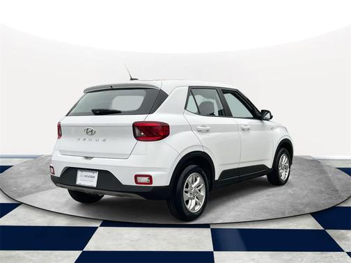 2023 Hyundai VENUE SE