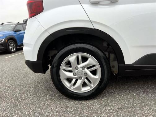 2023 Hyundai VENUE SE