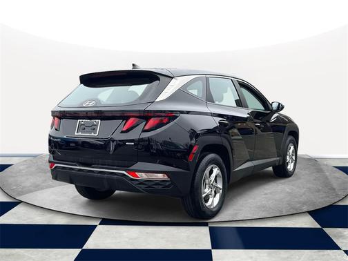 2022 Hyundai TUCSON SE