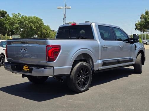 ICONIC SILVER METALLIC 2024 Ford F-150 PLATINUM