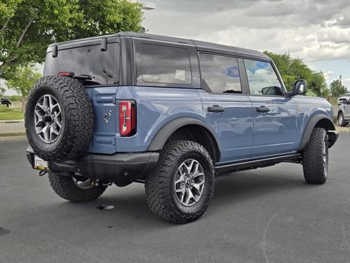 AZURE GRAY MET TRI-COAT 2025 Ford Bronco BADLANDS