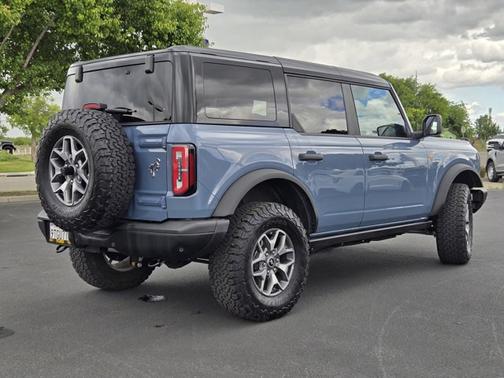 AZURE GRAY MET TRI-COAT 2025 Ford Bronco BADLANDS