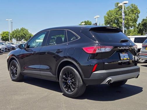 AGATE BLACK METALLIC 2020 Ford Escape SE SPORT
