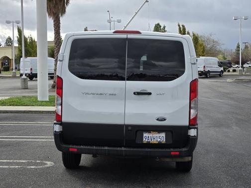 2022 Ford Transit-350 