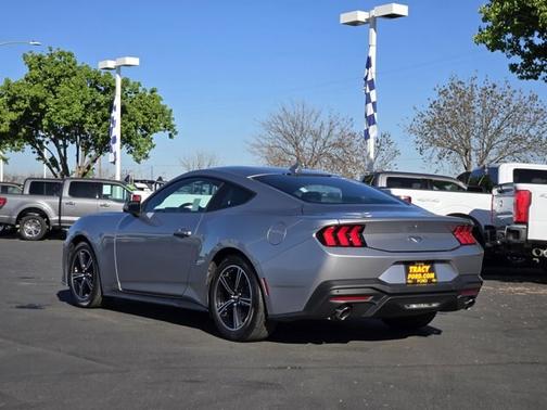 ICONIC SILVER METALLIC 2024 Ford Mustang