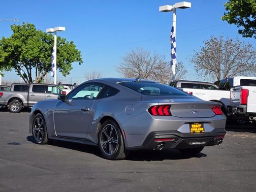 ICONIC SILVER METALLIC 2024 Ford Mustang