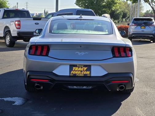 ICONIC SILVER METALLIC 2024 Ford Mustang