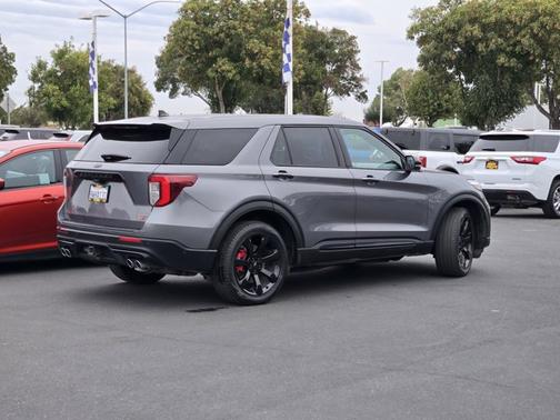 CARBONIZED GRAY METALLIC 2021 Ford Explorer ST