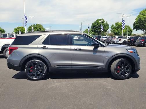 CARBONIZED GRAY METALLIC 2023 Ford Explorer ST