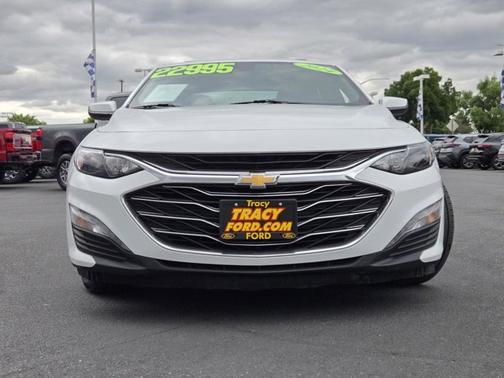 Summit White 2024 Chevrolet Malibu LT W/1LT