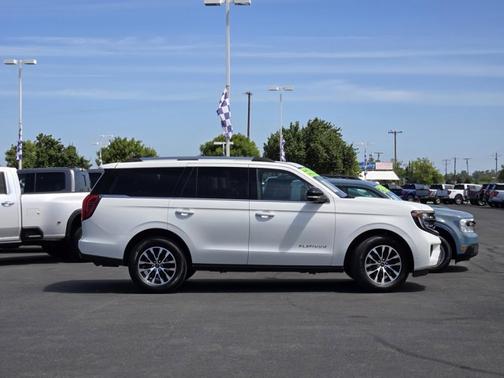 STAR WHITE MET TRI-COAT 2025 Ford Expedition PLATINUM
