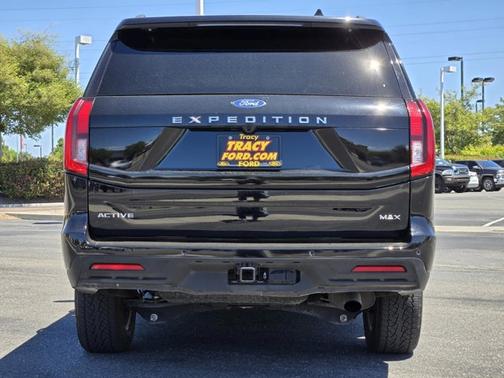 AGATE BLACK METALLIC 2025 Ford Expedition ACTIVE