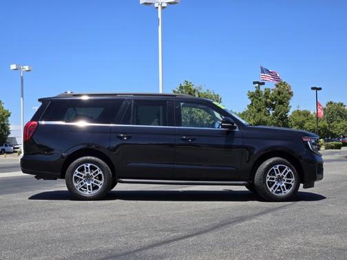 AGATE BLACK METALLIC 2025 Ford Expedition ACTIVE