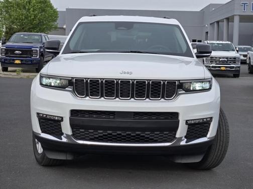 Bright White Clearcoat 2023 Jeep Grand Cherokee LIMITED