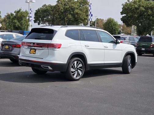2025 Volkswagen Atlas 2.0T SE W/ TECHNOLOGY