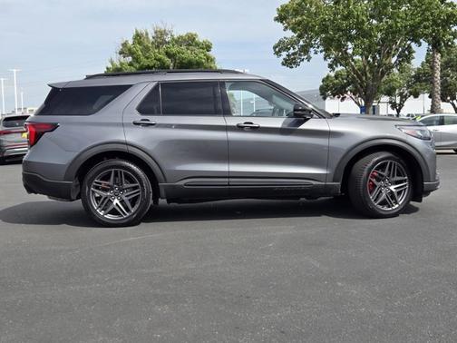 CARBONIZED GRAY METALLIC 2025 Ford Explorer ST