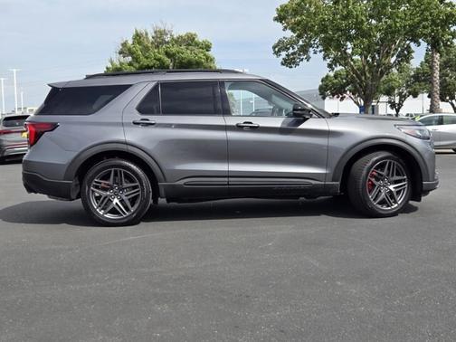 CARBONIZED GRAY METALLIC 2025 Ford Explorer ST