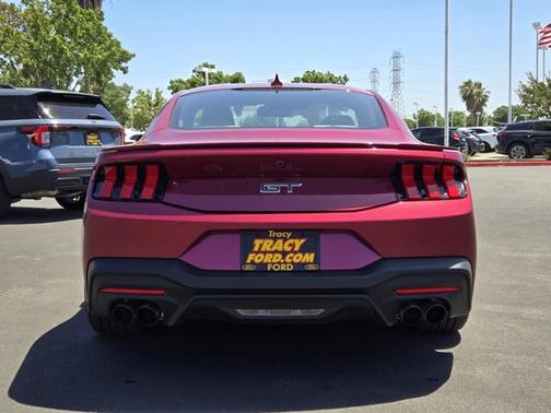 MOLTEN MAGENTA METALLIC TC 2025 Ford Mustang