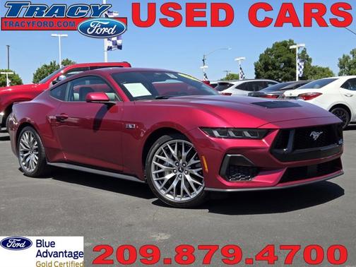 MOLTEN MAGENTA METALLIC TC 2025 Ford Mustang