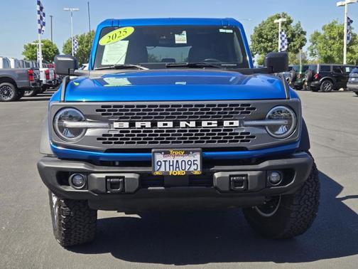 VELOCITY BLUE METALLIC 2025 Ford Bronco BADLANDS