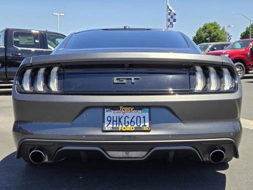MAGNETIC METALLIC 2017 Ford Mustang