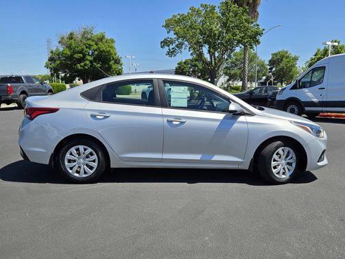 2021 Hyundai Accent SE