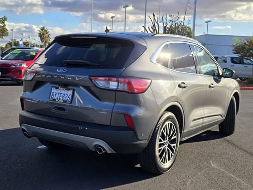 2021 Ford Escape TITANIUM