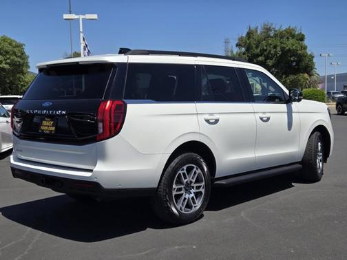 STAR WHITE MET TRI-COAT 2025 Ford Expedition ACTIVE