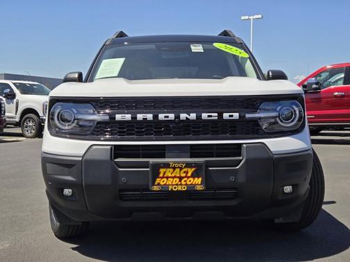 OXFORD WHITE 2025 Ford Bronco Sport OUTER BANKS