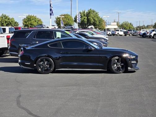 SHADOW BLACK 2022 Ford Mustang